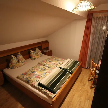 Κατάλυμα σε φάρμα Krennbauer *